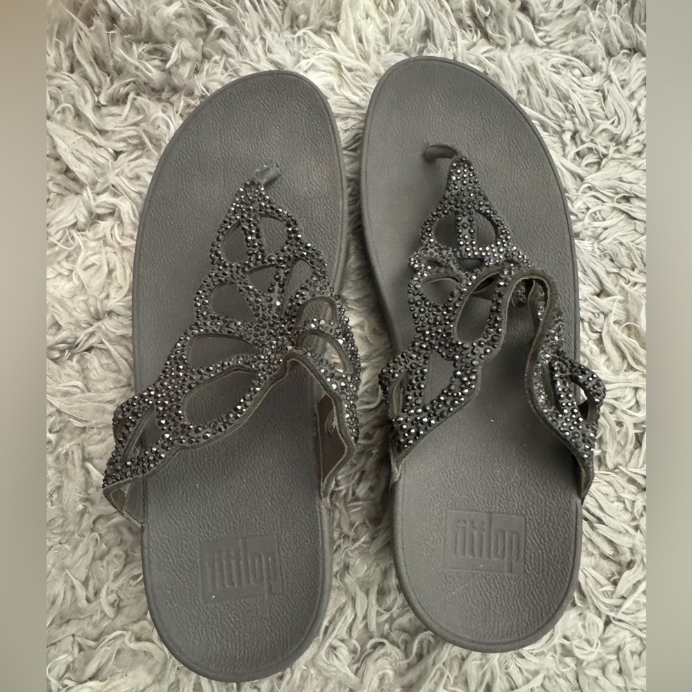 FitFlop Women's Elegant Dark Gray Sandals